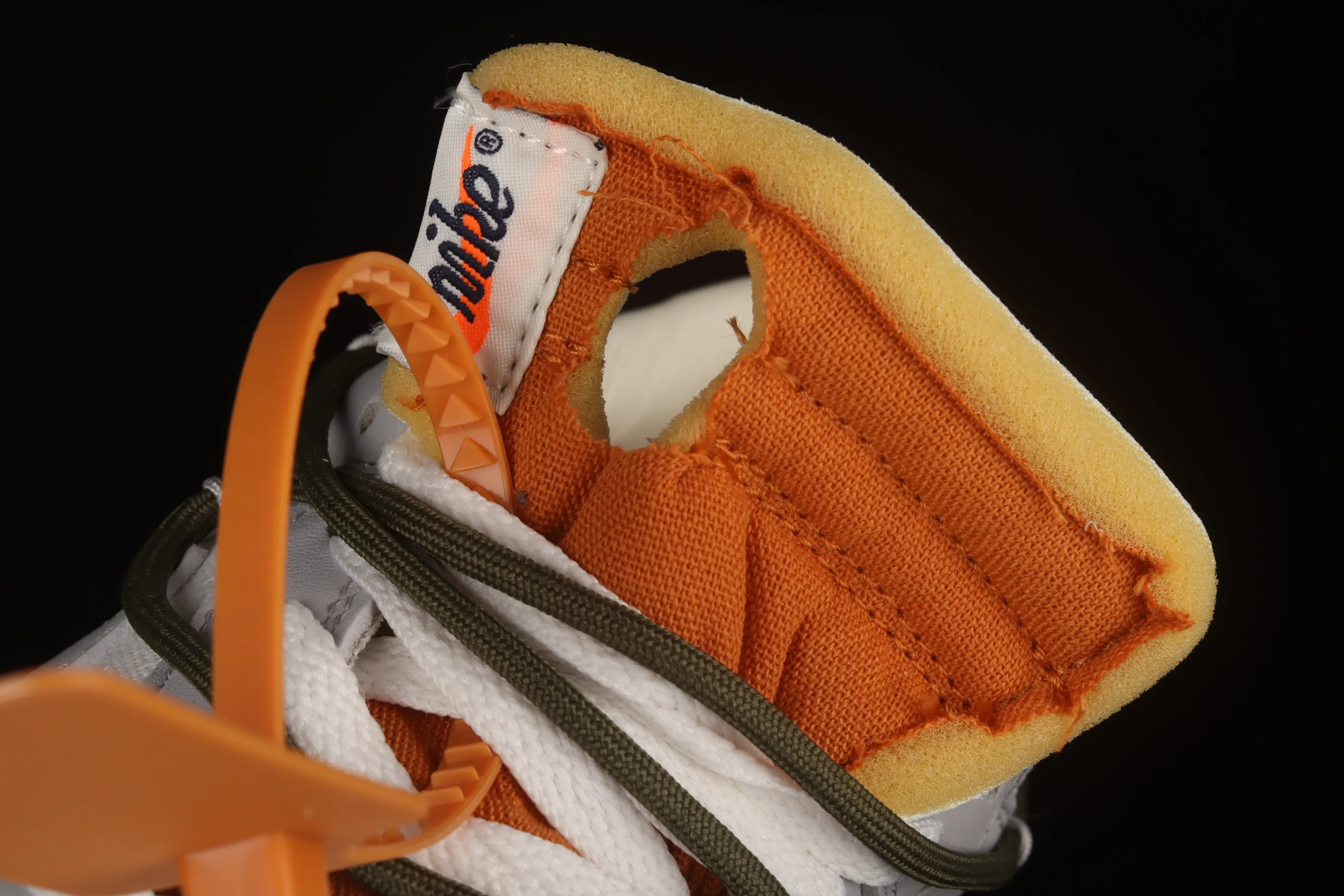 All Categories Nk SB Dunk Series Nk SB Dunk Low Low-top sneakers Pure original version OF x Nk Dunk Low OW Gray SB smashed backboard fashion casual sneakers DM1602-124